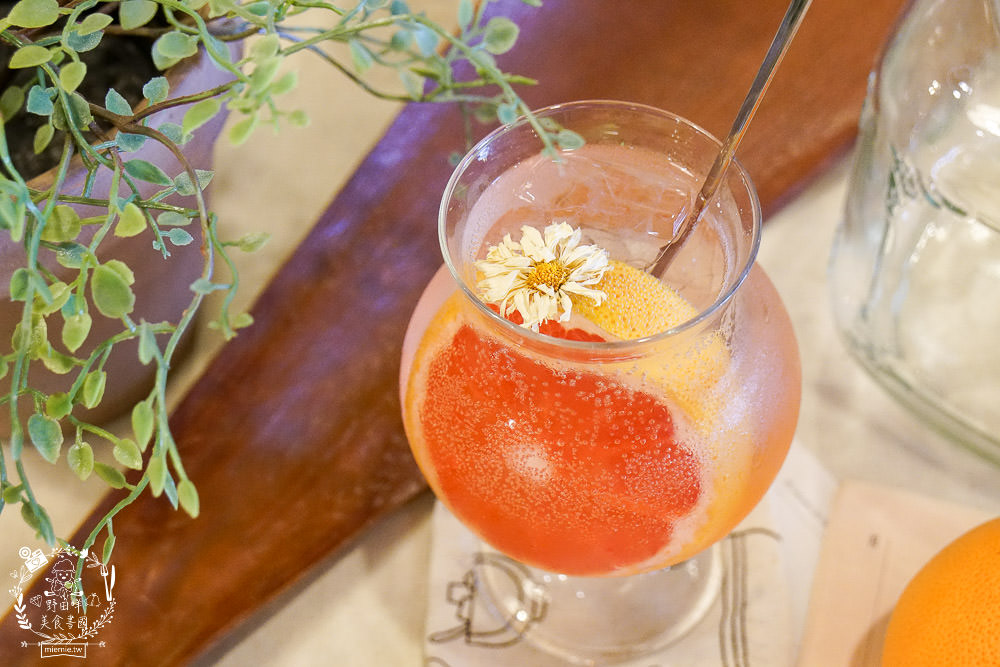 高雄[Olive Green小餐桌]熱門IG打卡網美店!絕美歐式鄉村下午茶甜點餐館