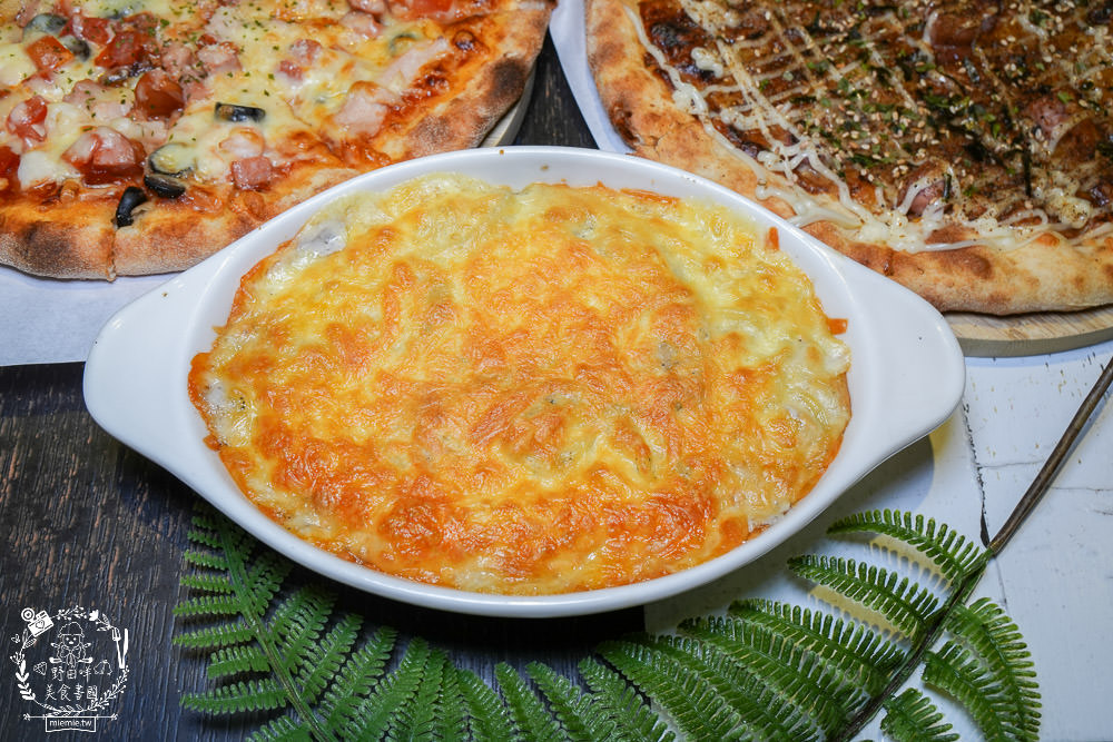 Pizza一番披薩吃到飽|高雄30種口味的超人氣披薩吃到飽!披薩299元買一送一到12/31!新推出焗烤義大利麵超邪惡？