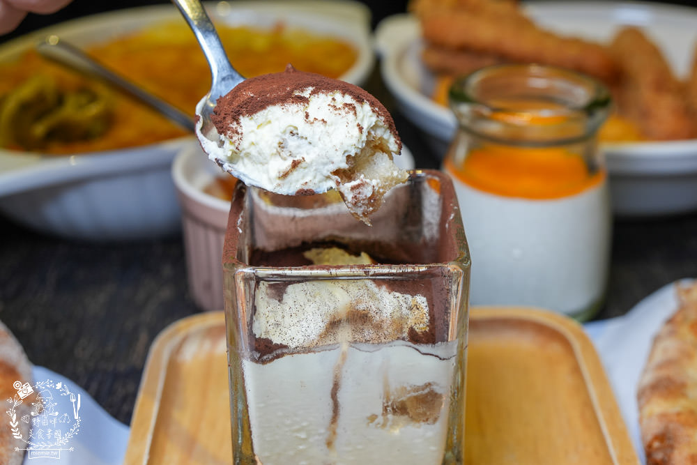 Pizza一番披薩吃到飽|高雄30種口味的超人氣披薩吃到飽!披薩299元買一送一到12/31!新推出焗烤義大利麵超邪惡？