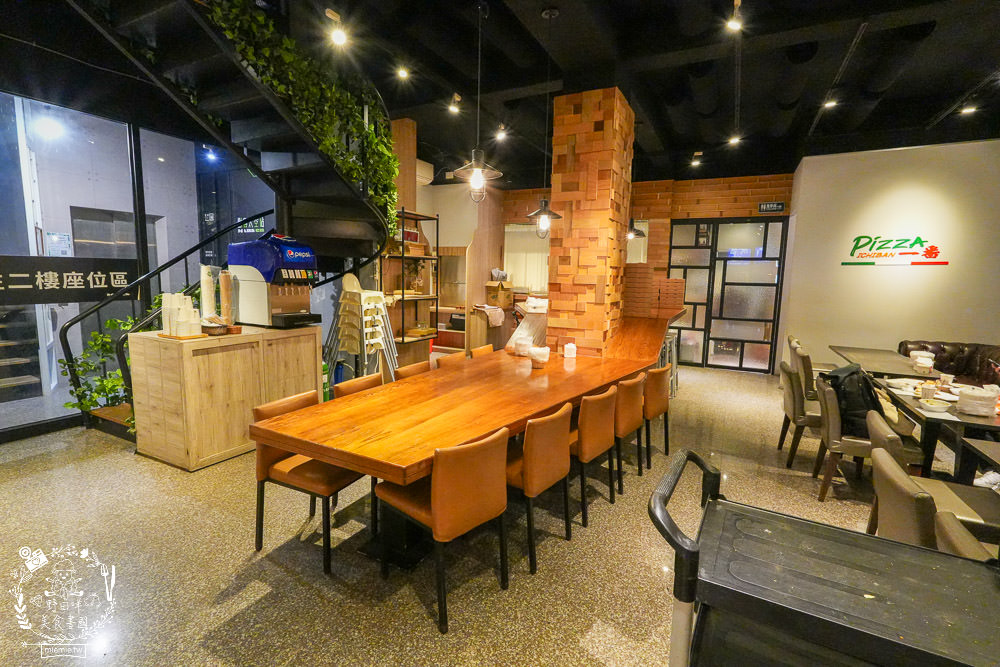 Pizza一番披薩吃到飽|高雄30種口味的超人氣披薩吃到飽!披薩299元買一送一到12/31!新推出焗烤義大利麵超邪惡？