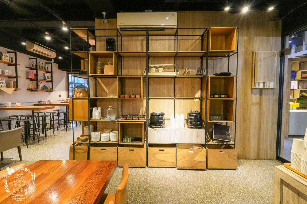 Pizza一番披薩吃到飽|高雄30種口味的超人氣披薩吃到飽!披薩299元買一送一到12/31!新推出焗烤義大利麵超邪惡？