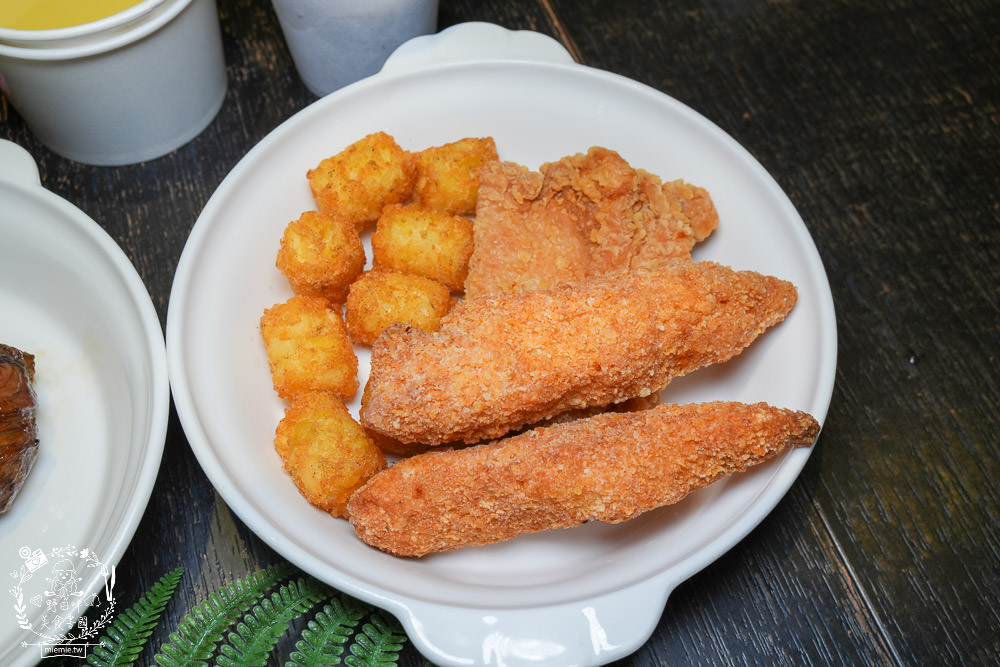 Pizza一番披薩吃到飽|高雄30種口味的超人氣披薩吃到飽!披薩299元買一送一到12/31!新推出焗烤義大利麵超邪惡？