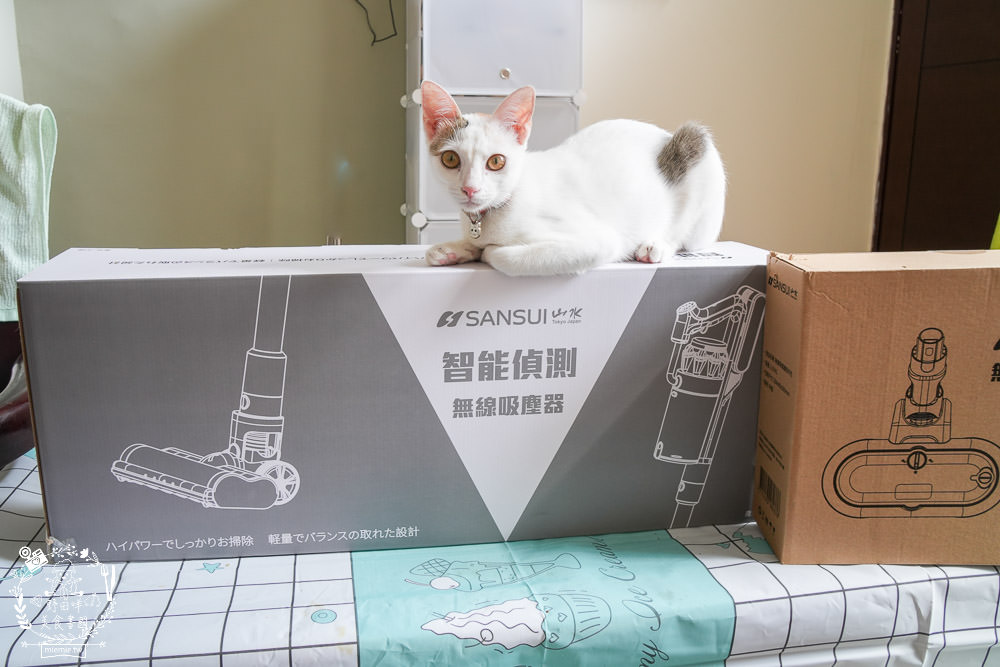 SANSUI山水 智能偵測濕拖無線吸塵器 SVC-J800|LED照明輔助+智能偵測+三檔吸力，一鍵切換清潔超方便!電動濕拖吸頭雙旋拖布會自轉清潔超省力!雙電池替換90分鐘打掃不中斷