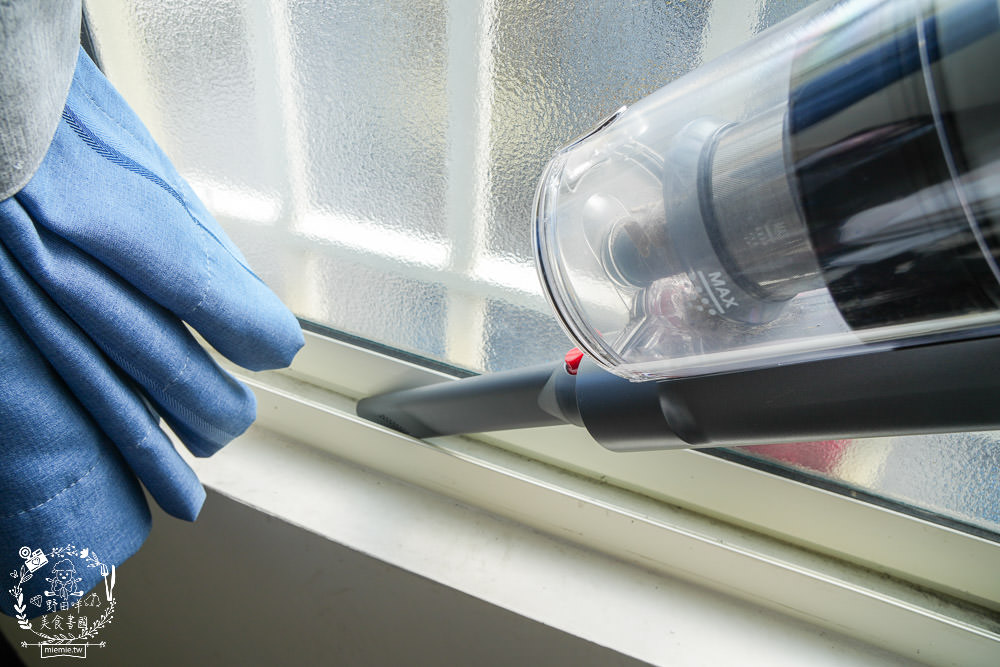 SANSUI山水 智能偵測濕拖無線吸塵器 SVC-J800|LED照明輔助+智能偵測+三檔吸力，一鍵切換清潔超方便!電動濕拖吸頭雙旋拖布會自轉清潔超省力!雙電池替換90分鐘打掃不中斷