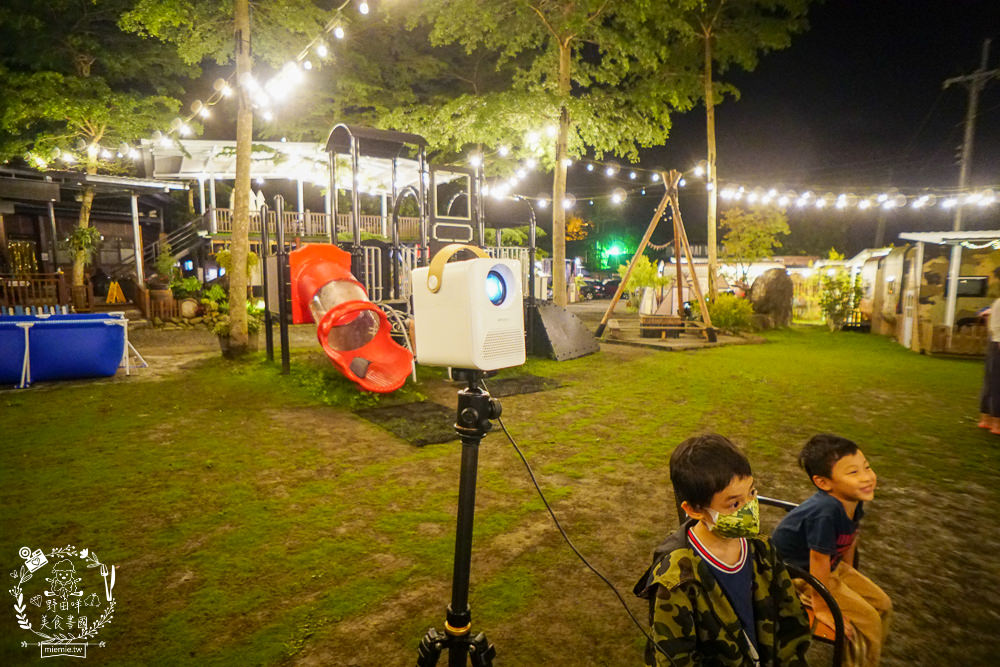 [開箱]SANSUI山水無線微型行動投影機SPJ-MM|支援NETFLIX Disney+|FULL HD高畫質梯形校正