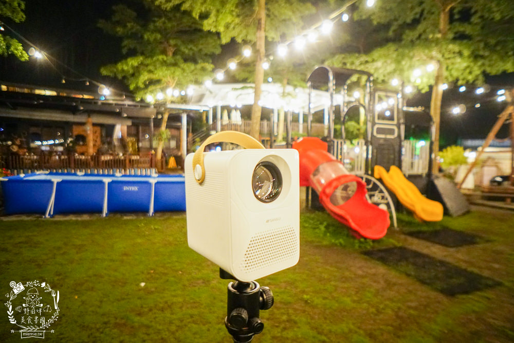 [開箱]SANSUI山水無線微型行動投影機SPJ-MM|支援NETFLIX Disney+|FULL HD高畫質梯形校正