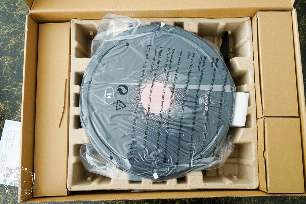 SANSUI山水 智能掃地機器人開箱!支援google音箱聲控超方便!陀螺儀路徑導航清掃超智能!獨立集塵盒跟水箱