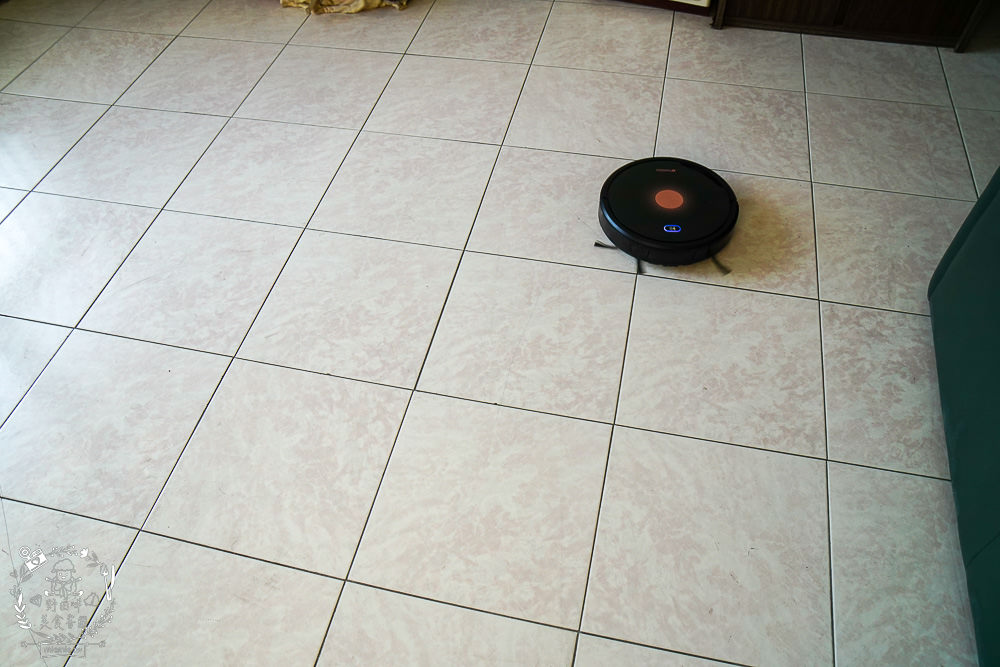 SANSUI山水 智能掃地機器人開箱!支援google音箱聲控超方便!陀螺儀路徑導航清掃超智能!獨立集塵盒跟水箱