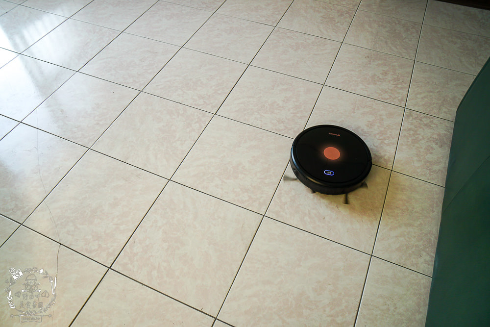 SANSUI山水 智能掃地機器人開箱!支援google音箱聲控超方便!陀螺儀路徑導航清掃超智能!獨立集塵盒跟水箱