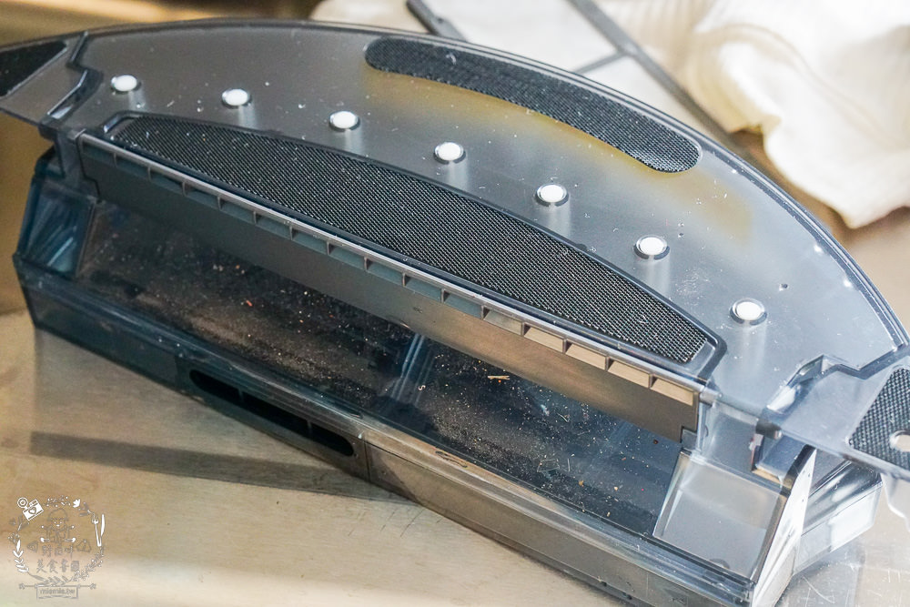 SANSUI山水 智能掃地機器人開箱!支援google音箱聲控超方便!陀螺儀路徑導航清掃超智能!獨立集塵盒跟水箱