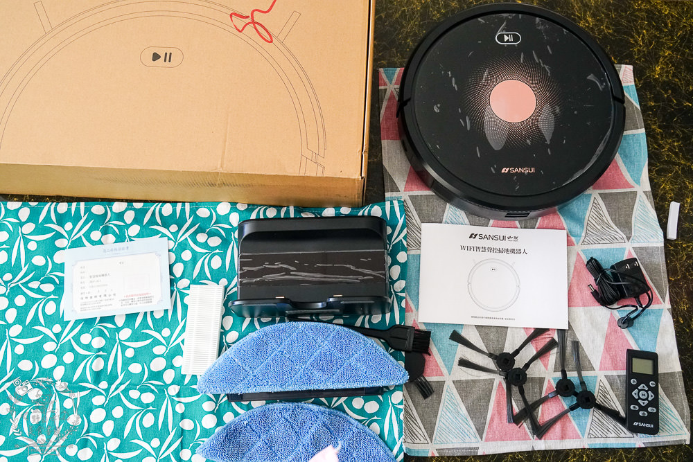 SANSUI山水 智能掃地機器人開箱!支援google音箱聲控超方便!陀螺儀路徑導航清掃超智能!獨立集塵盒跟水箱