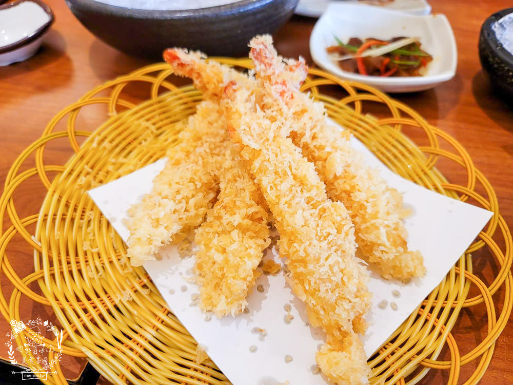 高雄日本料理吃到飽[SOTO日本家庭料理]多種生魚片握壽司等75種超人氣日式料理吃到飽!
