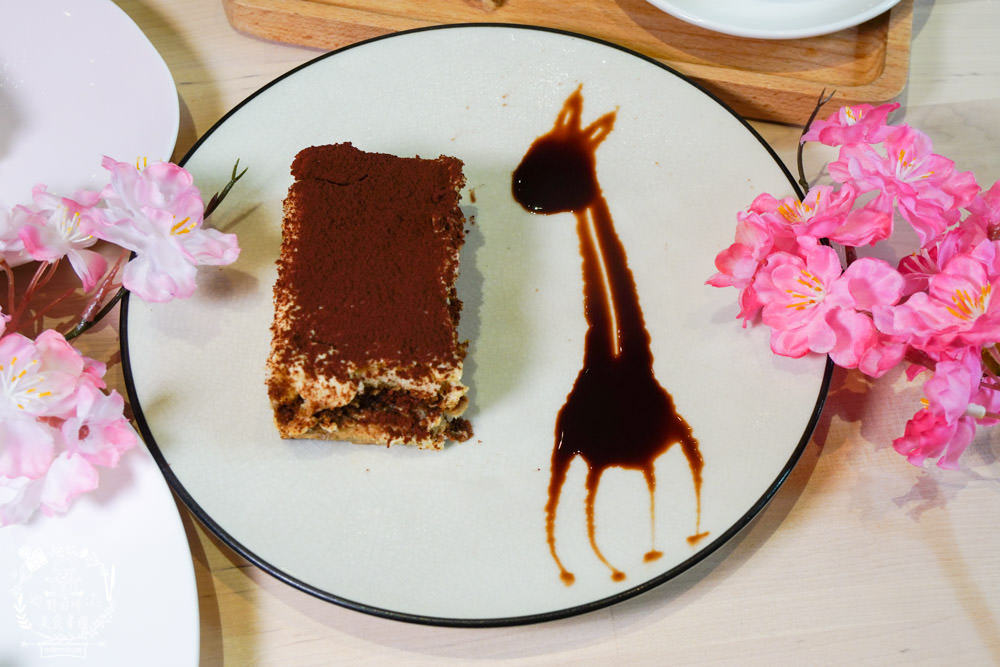 鳳山咖啡廳推薦[STORY 故事咖啡館]隱藏在巷弄的義法料理咖啡廳?愜意療癒的甜點下午茶!