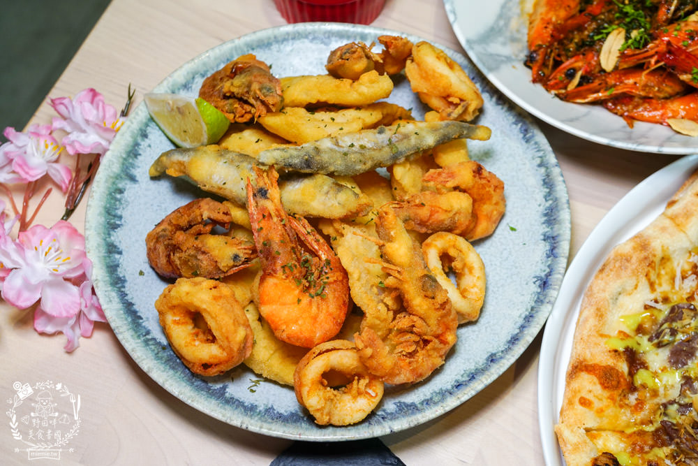 鳳山咖啡廳推薦[STORY 故事咖啡館]隱藏在巷弄的義法料理咖啡廳?愜意療癒的甜點下午茶!