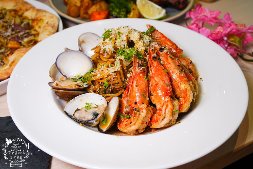 鳳山咖啡廳推薦[STORY 故事咖啡館]隱藏在巷弄的義法料理咖啡廳?愜意療癒的甜點下午茶!