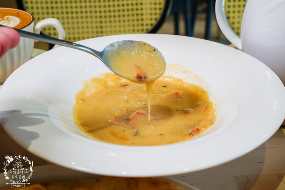 鳳山咖啡廳推薦[STORY 故事咖啡館]隱藏在巷弄的義法料理咖啡廳?愜意療癒的甜點下午茶!