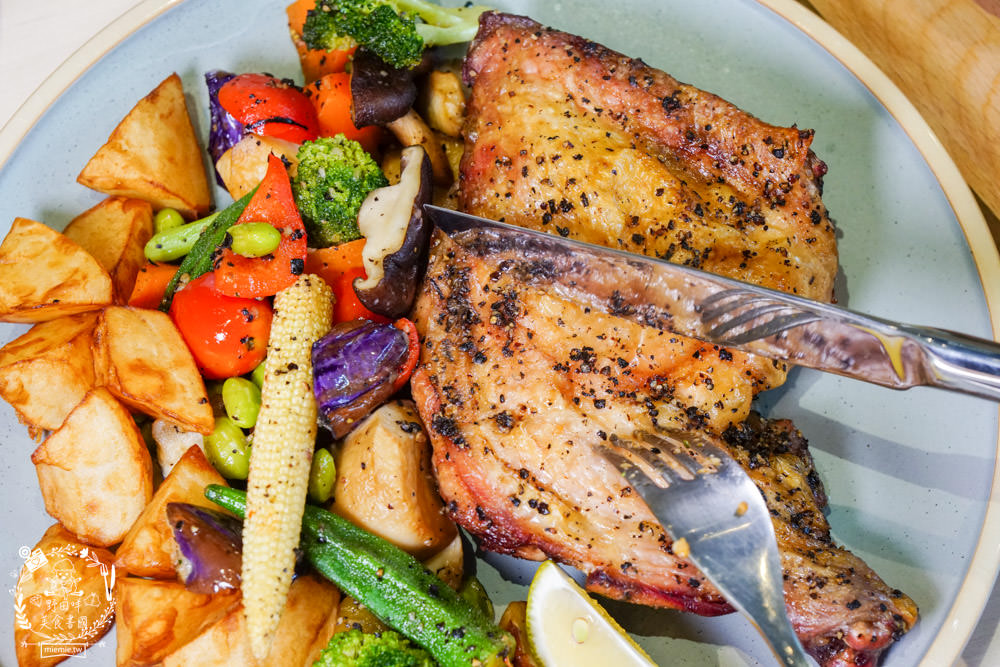 鳳山咖啡廳推薦[STORY 故事咖啡館]隱藏在巷弄的義法料理咖啡廳?愜意療癒的甜點下午茶!