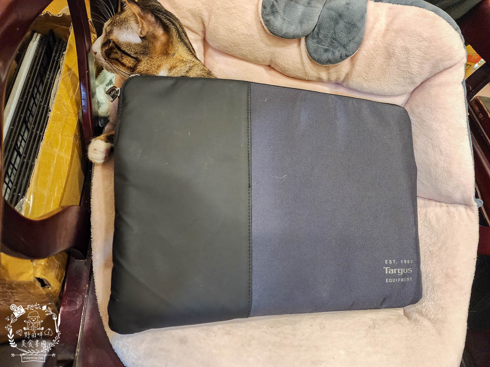 Targus Sport Rolling 15 – 15.6 吋電腦拉桿後背包TSB700|商務旅行都超方便的大容量電腦包!