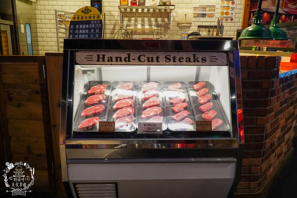 德州鮮切牛排Texas Roadhouse美國連鎖牛排店全亞洲第一間在台北微風松高店!超厲害鮮切冷藏牛肉剛開幕常常訂不到位?