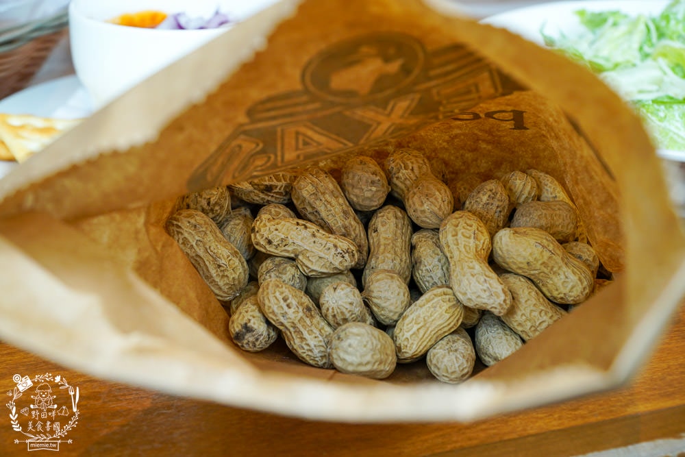 德州鮮切牛排Texas Roadhouse美國連鎖牛排店全亞洲第一間在台北微風松高店!超厲害鮮切冷藏牛肉剛開幕常常訂不到位?