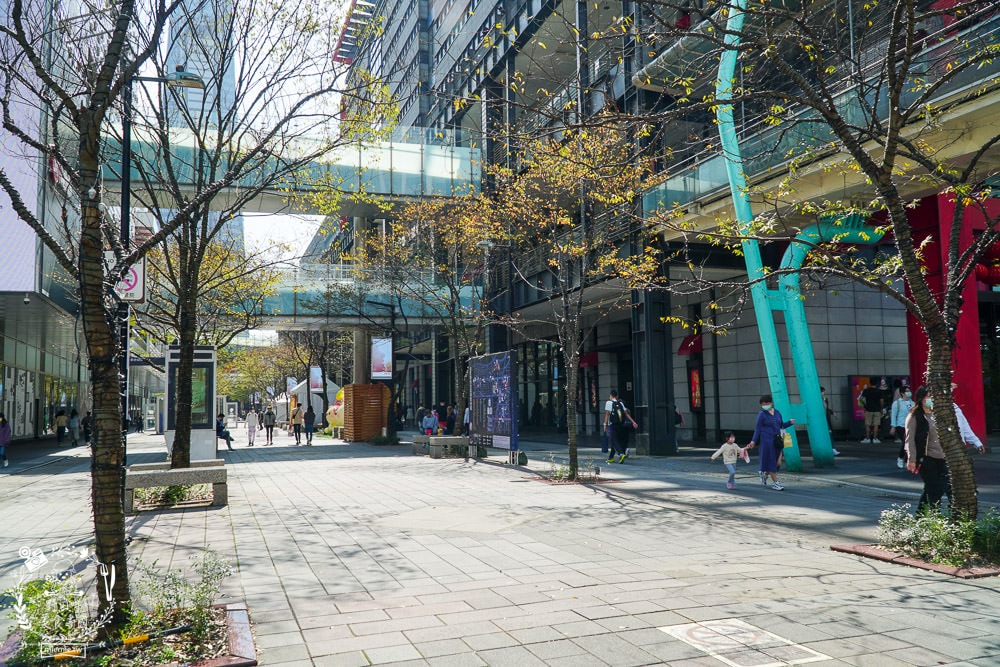 德州鮮切牛排Texas Roadhouse美國連鎖牛排店全亞洲第一間在台北微風松高店!超厲害鮮切冷藏牛肉剛開幕常常訂不到位?