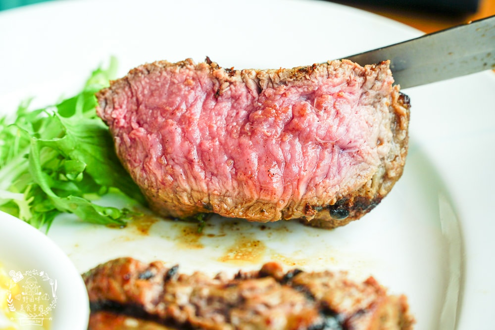 德州鮮切牛排Texas Roadhouse美國連鎖牛排店全亞洲第一間在台北微風松高店!超厲害鮮切冷藏牛肉剛開幕常常訂不到位?