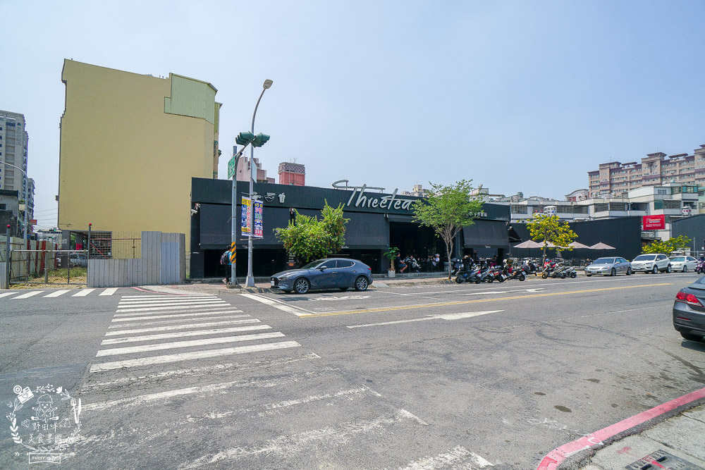 高雄[三茶手作飲品文山店]超誇張!每逢夜晚人多到像隔天不用上班?鮮奶珍珠分量多到吸不完?