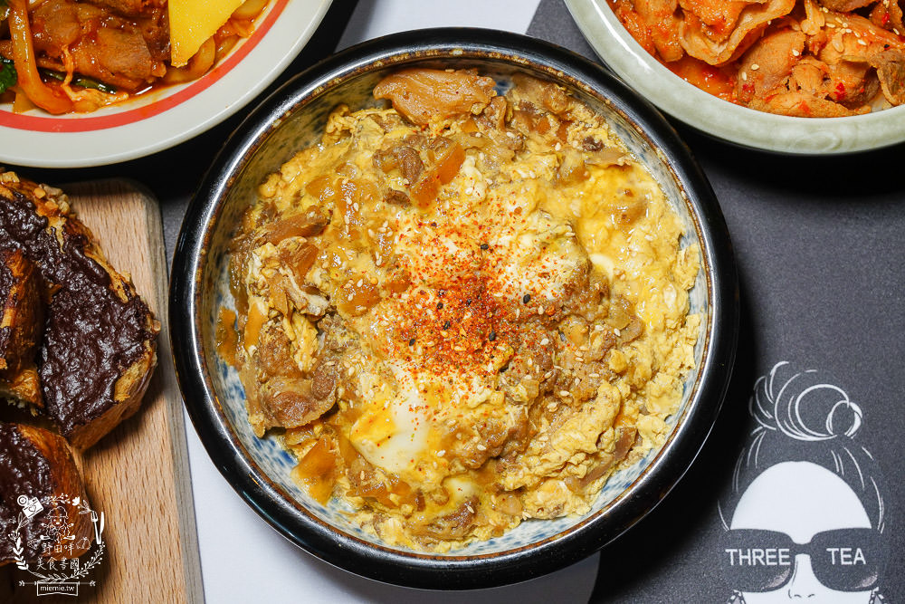 高雄[三茶手作飲品文山店]超誇張!每逢夜晚人多到像隔天不用上班?鮮奶珍珠分量多到吸不完?