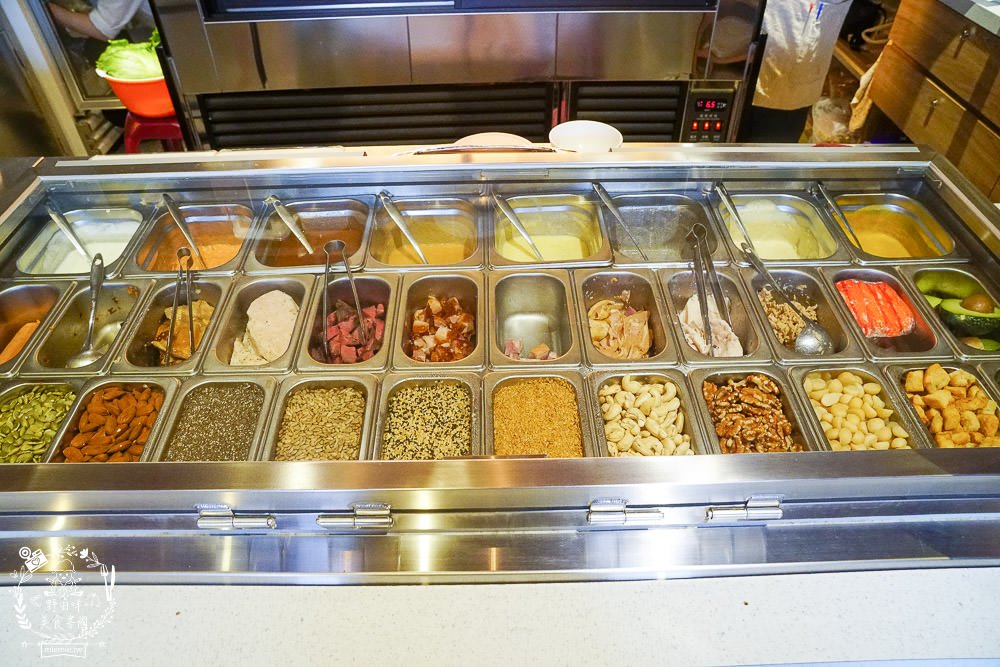 To Be Smoothie綠果昔、沙拉、輕食餐廳|文山特區超夢幻網美餐廳!浪漫粉色系沙拉輕食店！