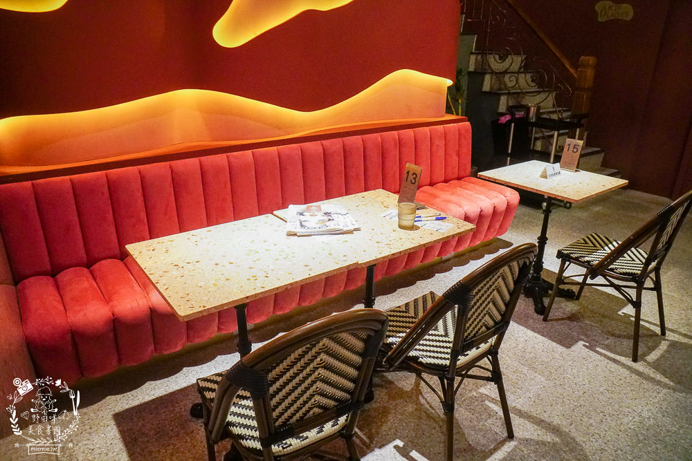 To Be Smoothie綠果昔、沙拉、輕食餐廳|文山特區超夢幻網美餐廳!浪漫粉色系沙拉輕食店！