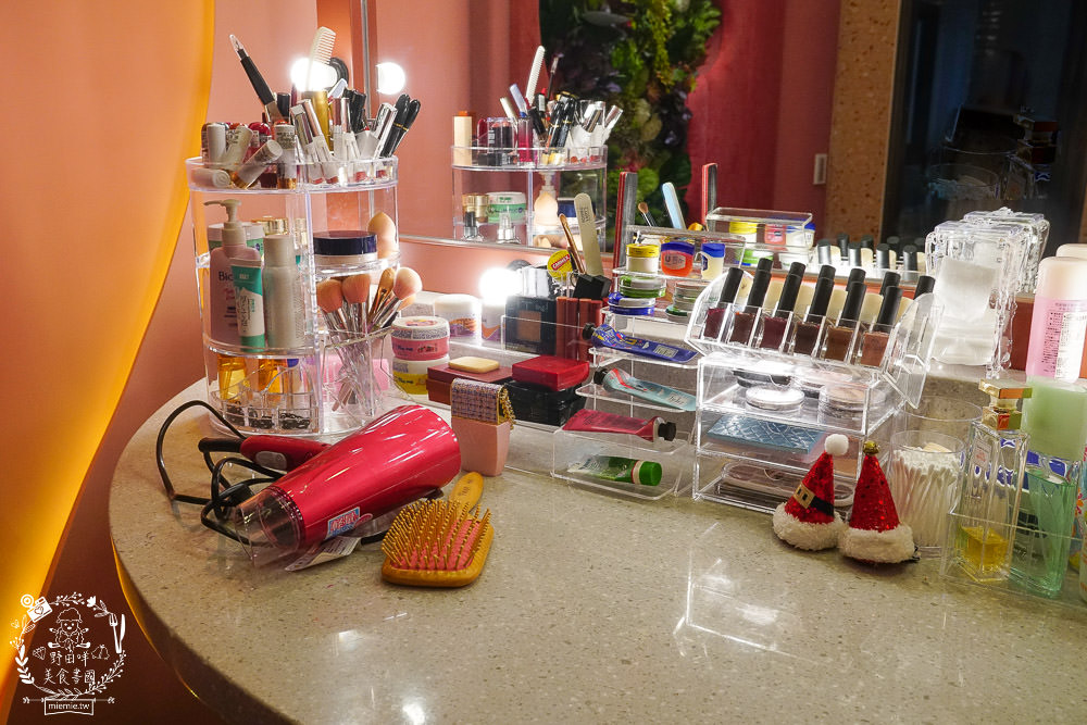 To Be Smoothie綠果昔、沙拉、輕食餐廳|文山特區超夢幻網美餐廳!浪漫粉色系沙拉輕食店！