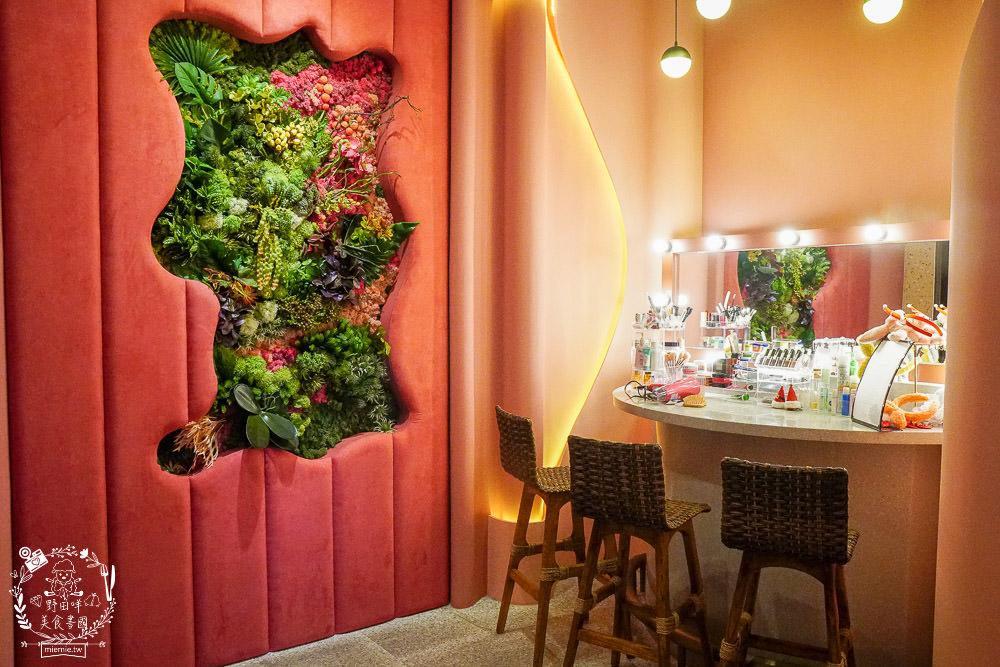 To Be Smoothie綠果昔、沙拉、輕食餐廳|文山特區超夢幻網美餐廳!浪漫粉色系沙拉輕食店！