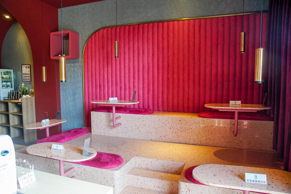 To Be Smoothie綠果昔、沙拉、輕食餐廳|文山特區超夢幻網美餐廳!浪漫粉色系沙拉輕食店！