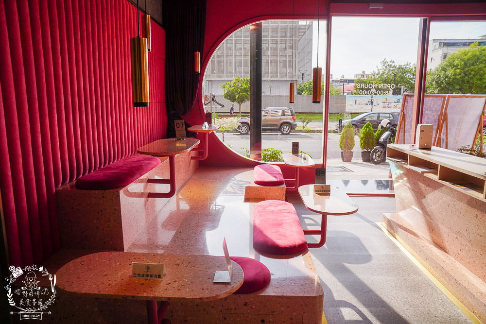 To Be Smoothie綠果昔、沙拉、輕食餐廳|文山特區超夢幻網美餐廳!浪漫粉色系沙拉輕食店！