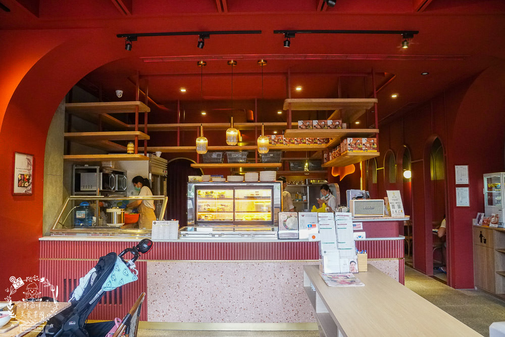 To Be Smoothie綠果昔、沙拉、輕食餐廳|文山特區超夢幻網美餐廳!浪漫粉色系沙拉輕食店！