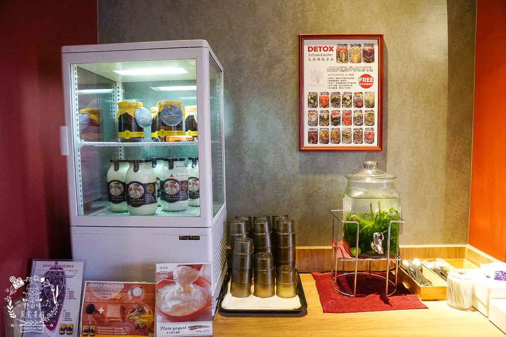 To Be Smoothie綠果昔、沙拉、輕食餐廳|文山特區超夢幻網美餐廳!浪漫粉色系沙拉輕食店！