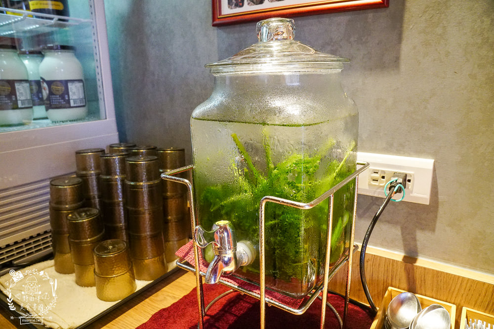 To Be Smoothie綠果昔、沙拉、輕食餐廳|文山特區超夢幻網美餐廳!浪漫粉色系沙拉輕食店！