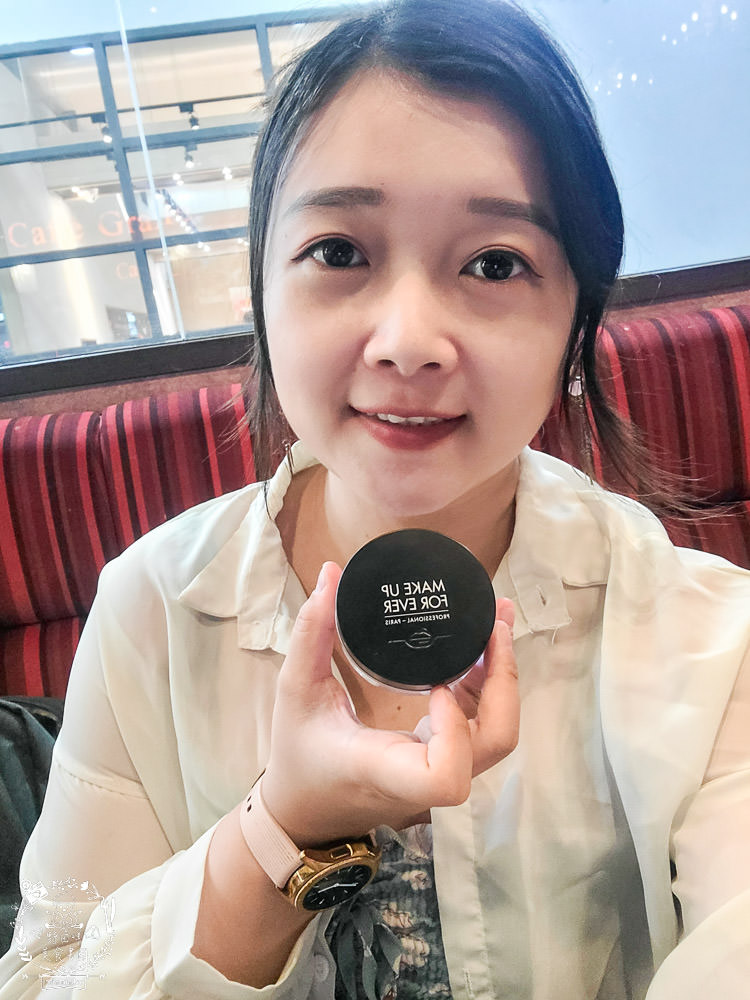 夏天超持妝的Make up for ever彩妝開箱!HD SKIN 粉無痕柔霧空氣粉餅+超進化無瑕微晶蜜粉+無極限持久定妝噴霧開箱