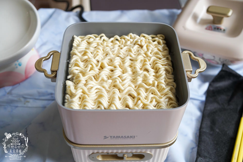 山崎生活美學單享鍋|收納超方便的單人鍋|不沾塗層煮麵煎魚都方便|溫度過高自動斷電安全裝置