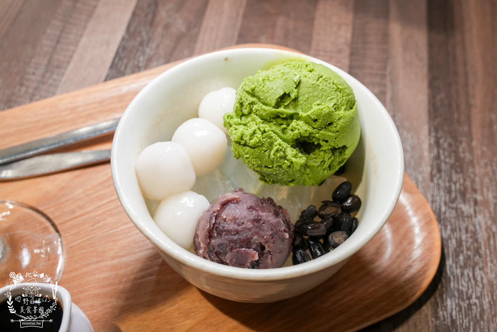 高雄nana’s green tea漢神巨蛋店!抹茶控不用飛日本就可以吃到的抹茶名店!連平日都座無虛席唷~