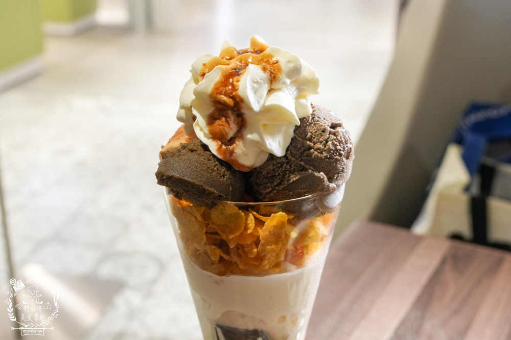 高雄nana’s green tea漢神巨蛋店!抹茶控不用飛日本就可以吃到的抹茶名店!連平日都座無虛席唷~