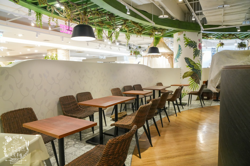 高雄nana’s green tea漢神巨蛋店!抹茶控不用飛日本就可以吃到的抹茶名店!連平日都座無虛席唷~