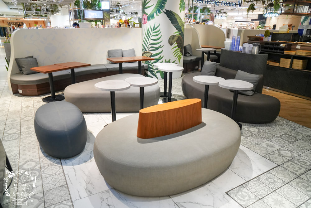 高雄nana’s green tea漢神巨蛋店!抹茶控不用飛日本就可以吃到的抹茶名店!連平日都座無虛席唷~