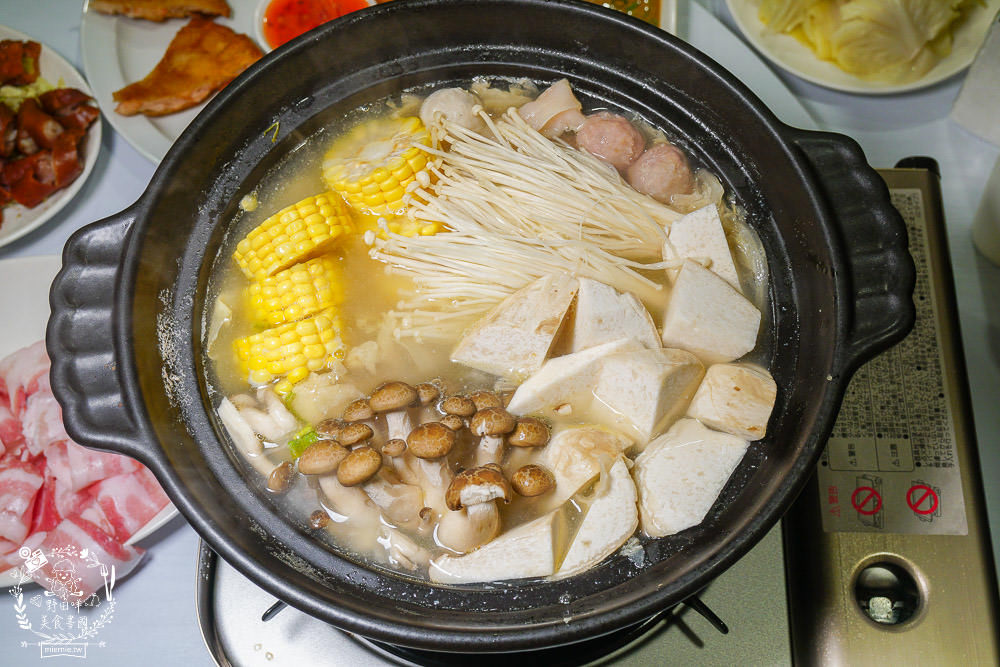 千槢小館酸菜白肉鍋 48